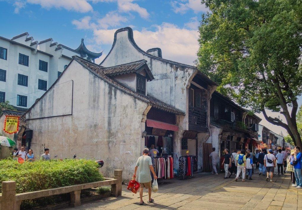 对你来说,你的孩子重要还是你的父母重要?——智能问答网页,轻松解答你的疑问